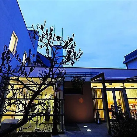 Boutiquehotel Hein 3* Schwechat
